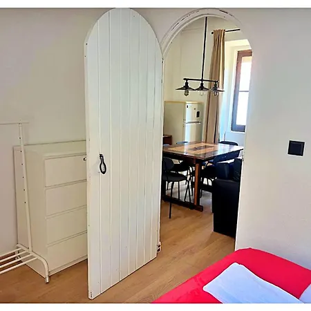 2br Near Estrela Garden Apartment Lissabon