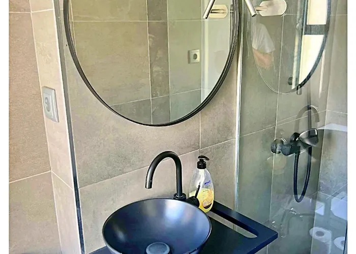 2br Near Estrela Garden