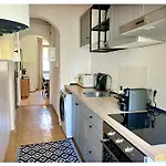 2br Near Estrela Garden Апартаменты
